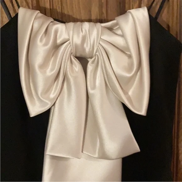 ABS Allen Schwartz Black Satin Strapless Dress - Picture 5 of 11